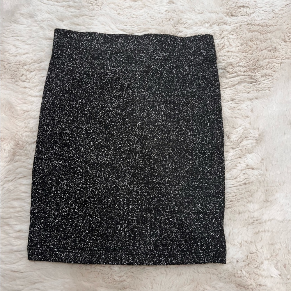 Black sparkly skirt